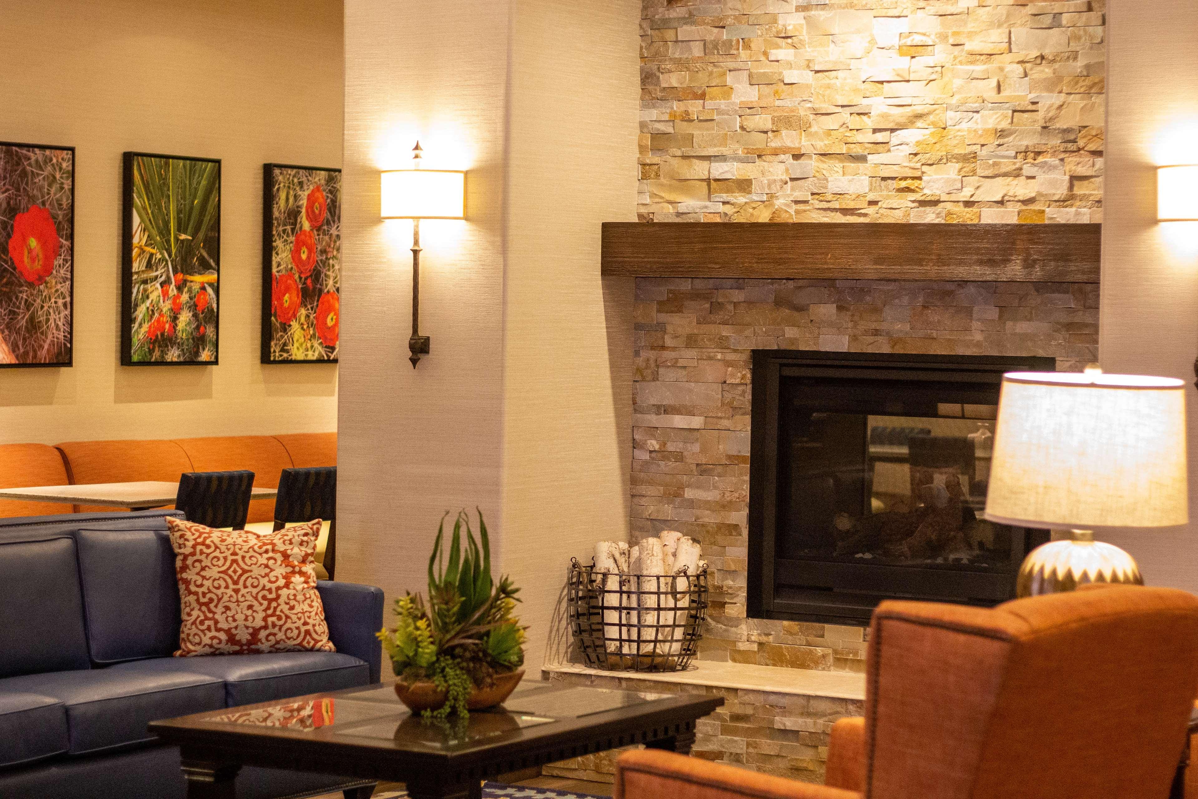 Best Western Plus A Wayfarer'S Inn & Suites Kingman Bagian luar foto