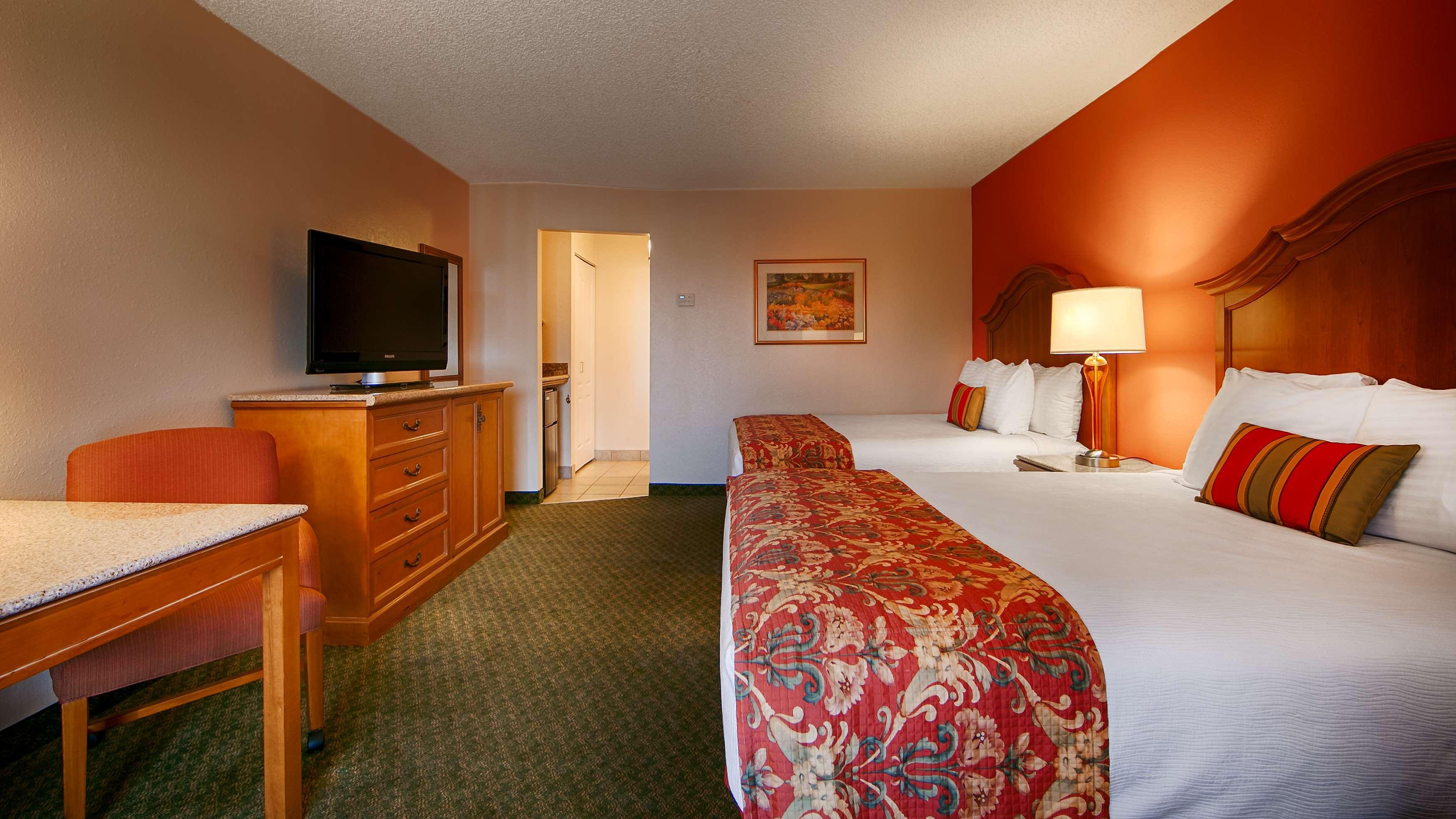 Best Western Plus A Wayfarer'S Inn & Suites Kingman Bagian luar foto