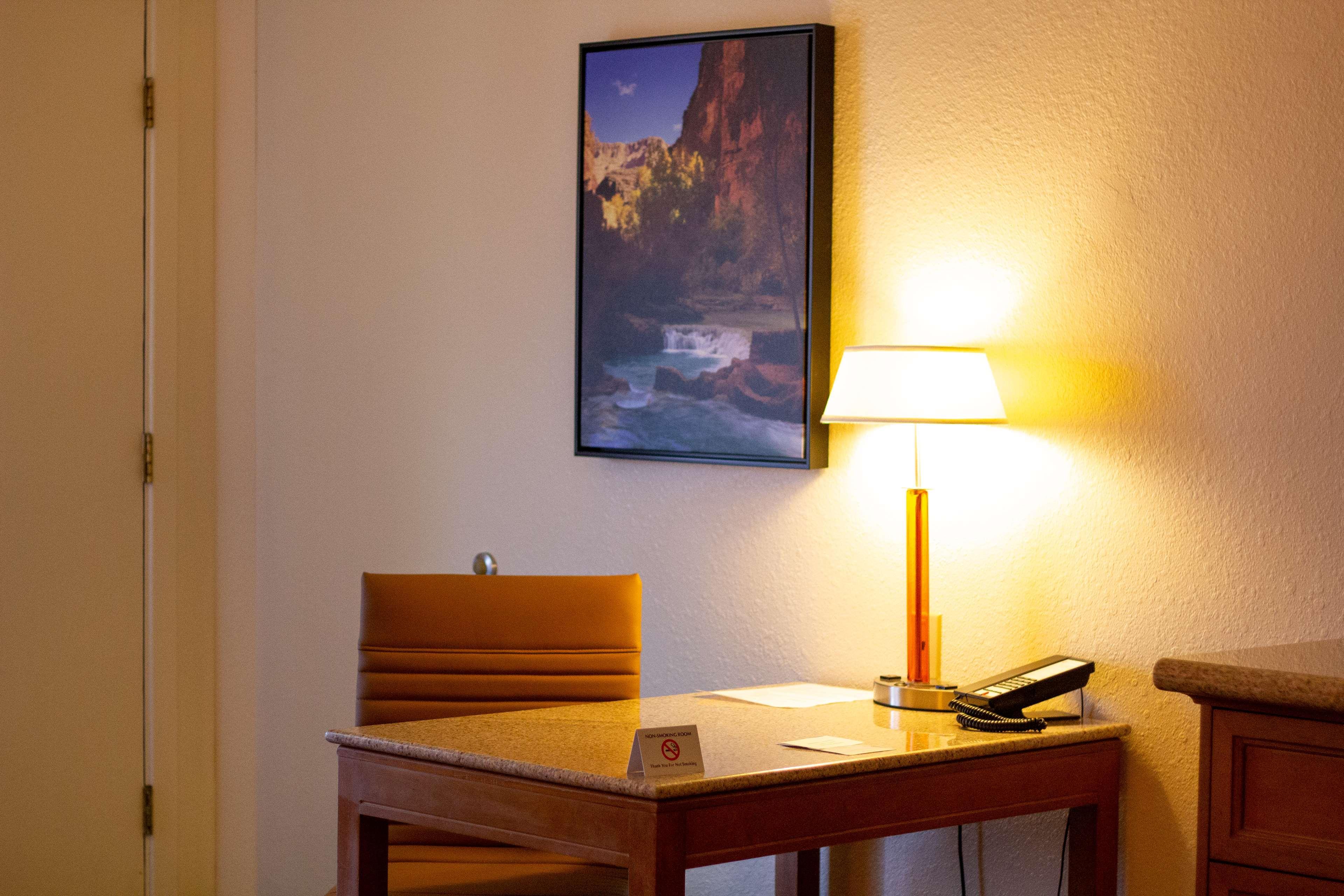 Best Western Plus A Wayfarer'S Inn & Suites Kingman Bagian luar foto